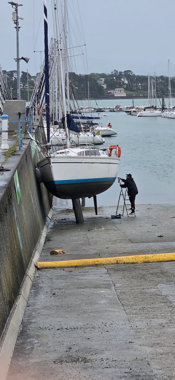 Unterwasserschiff in sechs Stunden bei Ebbe erneuern